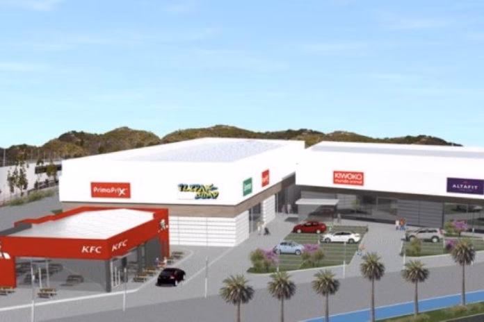 Is Estepona full of Brits?