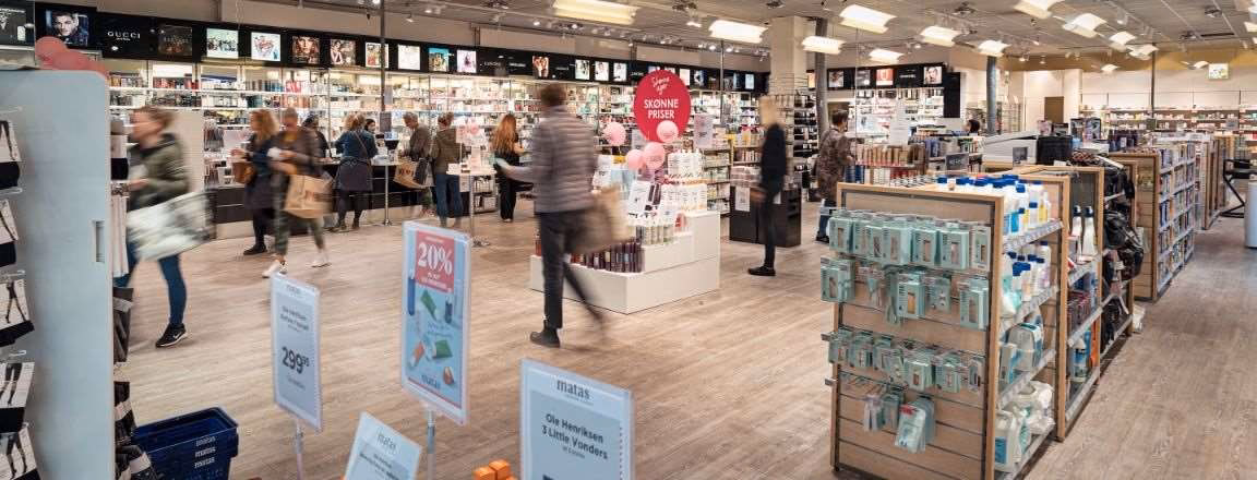 Hvor mange Matas butikker findes der i Danmark?