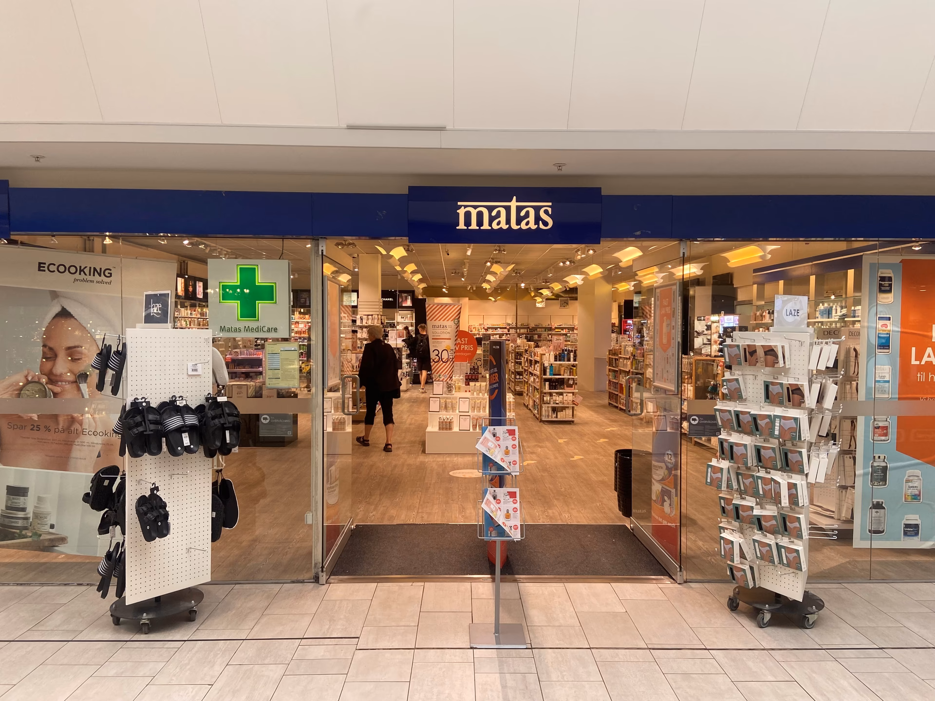 Kan man parkere gratis ved Hvidovre Station?