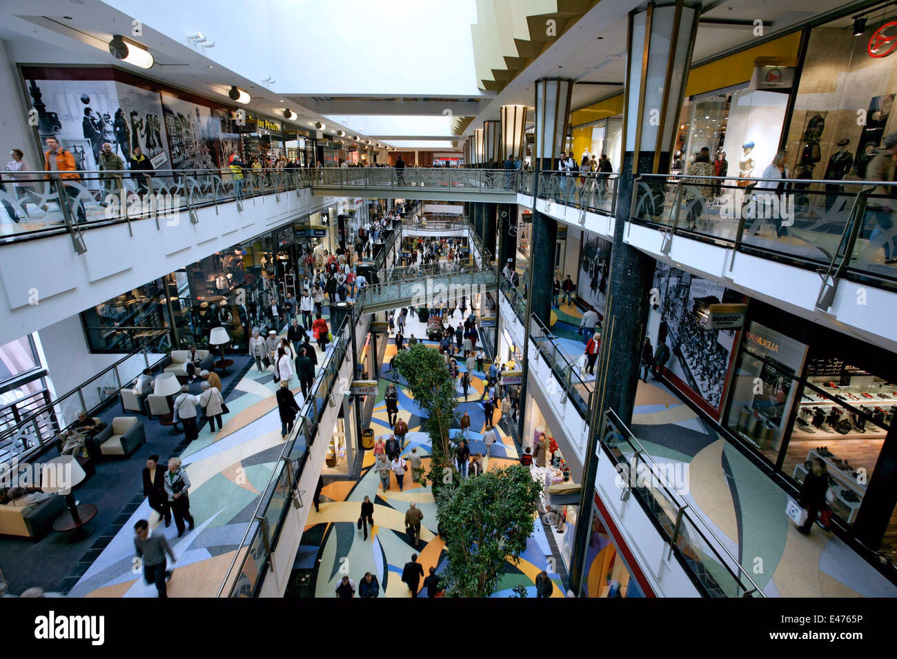 Hvilken bydel ligger Alexanderplatz i?